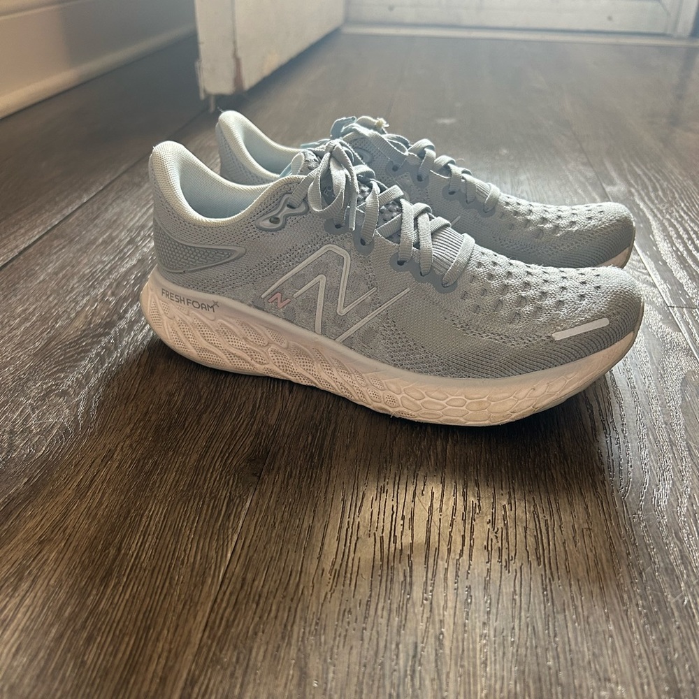New Balance Women's Fresh Foam X 1080v12 Running Shoes, Size 8